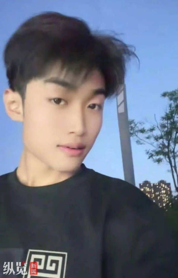 明道配资 19岁男孩失联2个月，母亲：警方发现定位在柬埔寨，一同失联还有3男孩